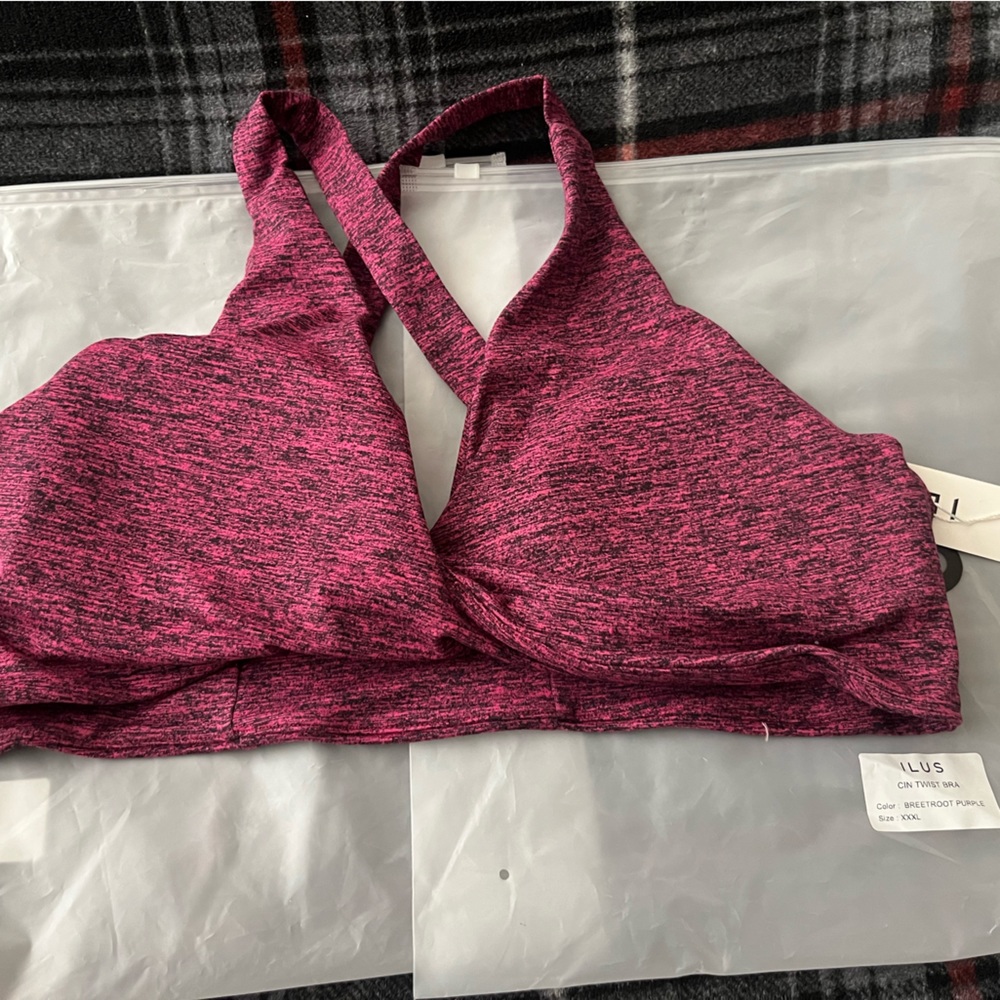 ILUS Sports bra
